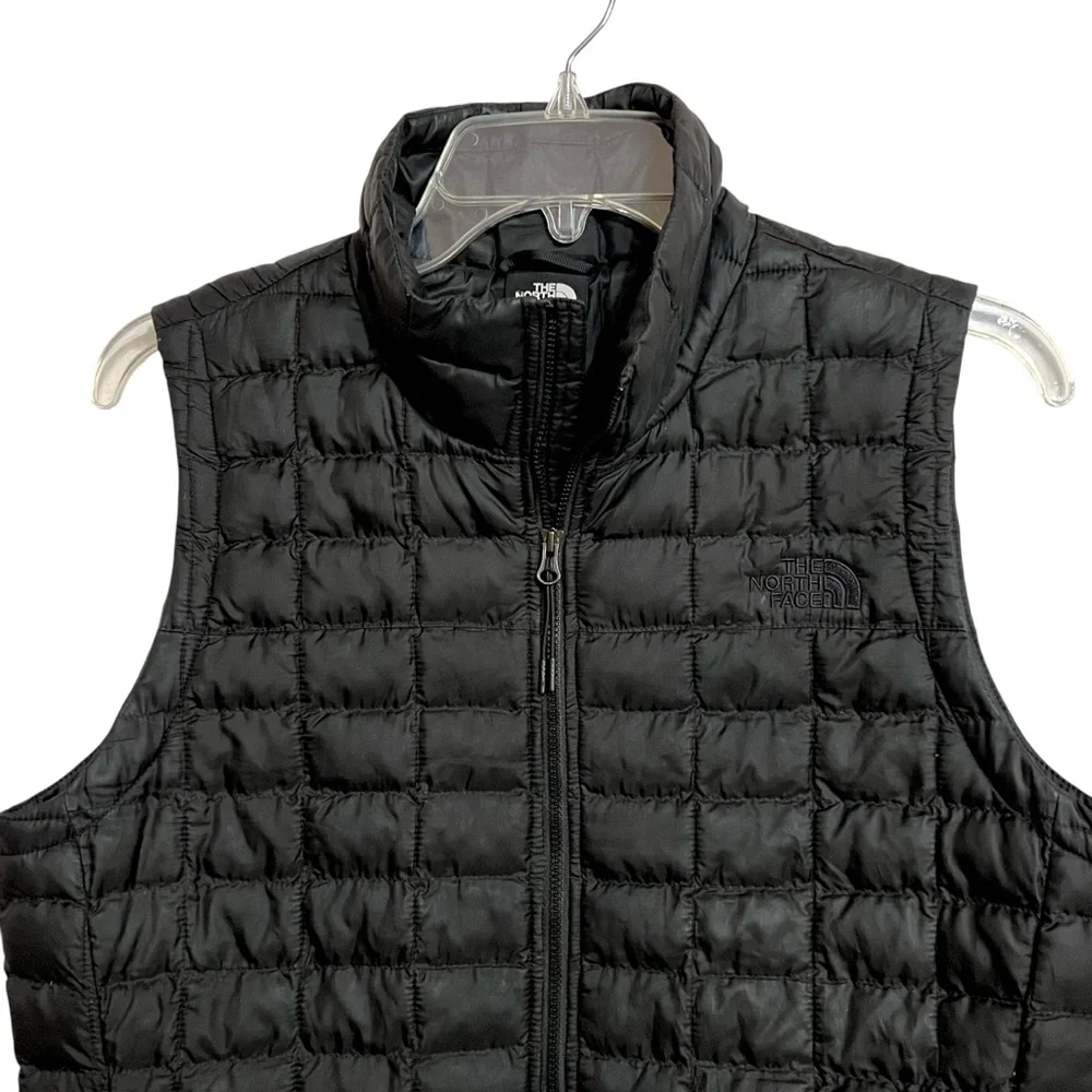 The North Face Thermoball Puffer Vest Womens M Black Quilted Outdoor Gorpcore - Picture 2 of 10